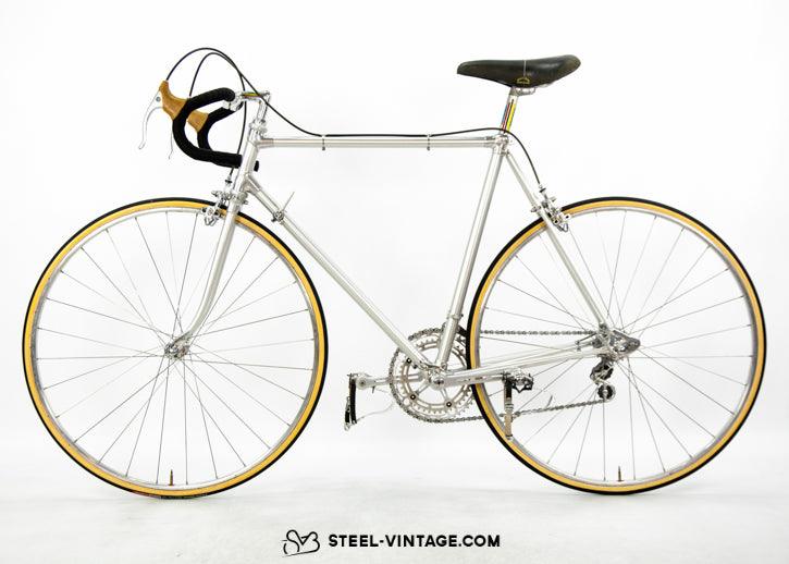 Alan Lightweight Vintage Bicycle from 1975 - Steel Vintage Bikes