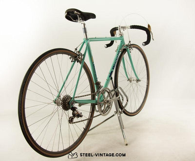 Bianchi Vintage Roadbike from 1980s - Steel Vintage Bikes