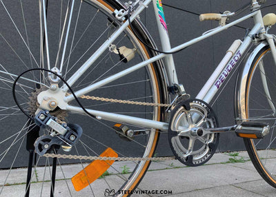 Peugeot Mixte Ladies Bike - Steel Vintage Bikes