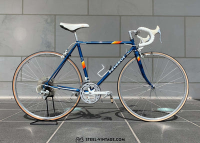 Peugeot Road Bicycle Shimano 105 - Steel Vintage Bikes