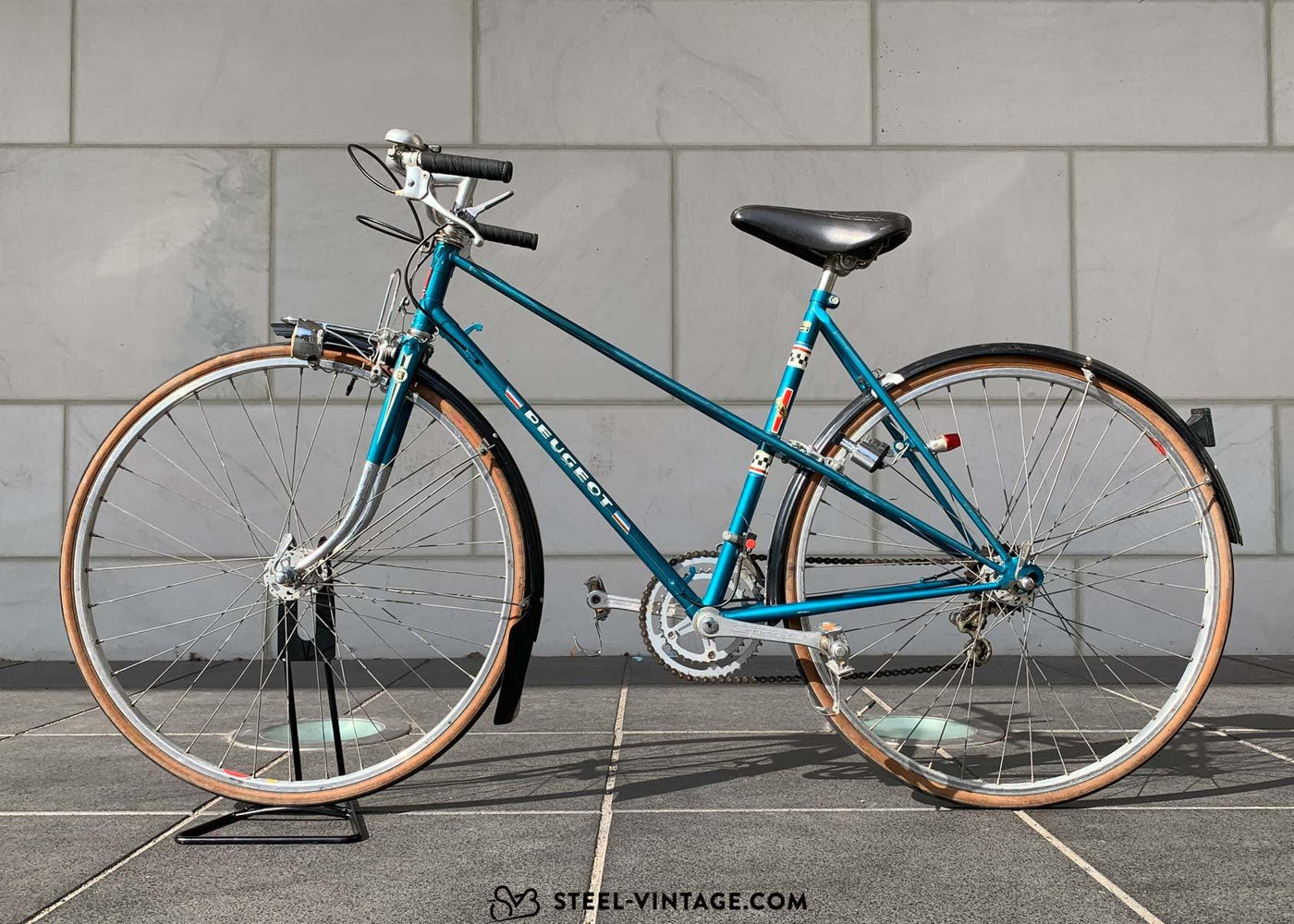 Peugeot Vintage Ladies Mixte Bicycle - Steel Vintage Bikes