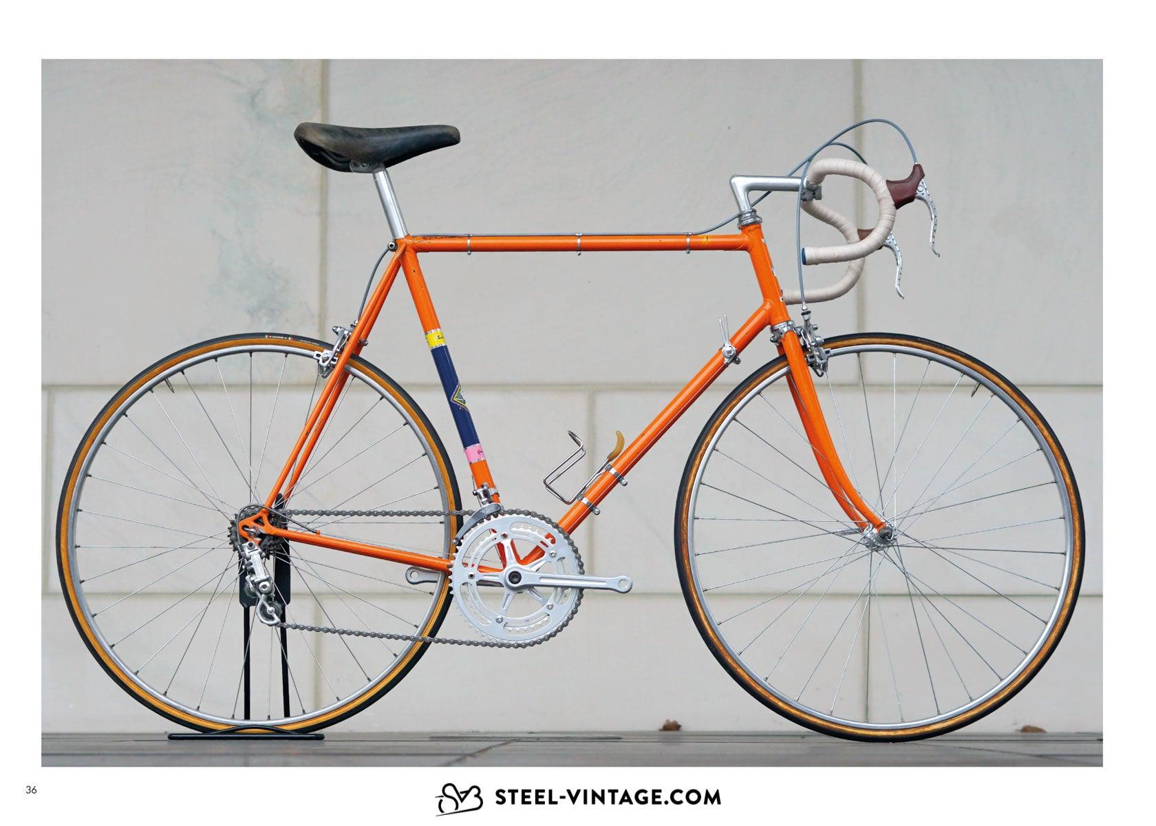 White vintage best sale bicycle