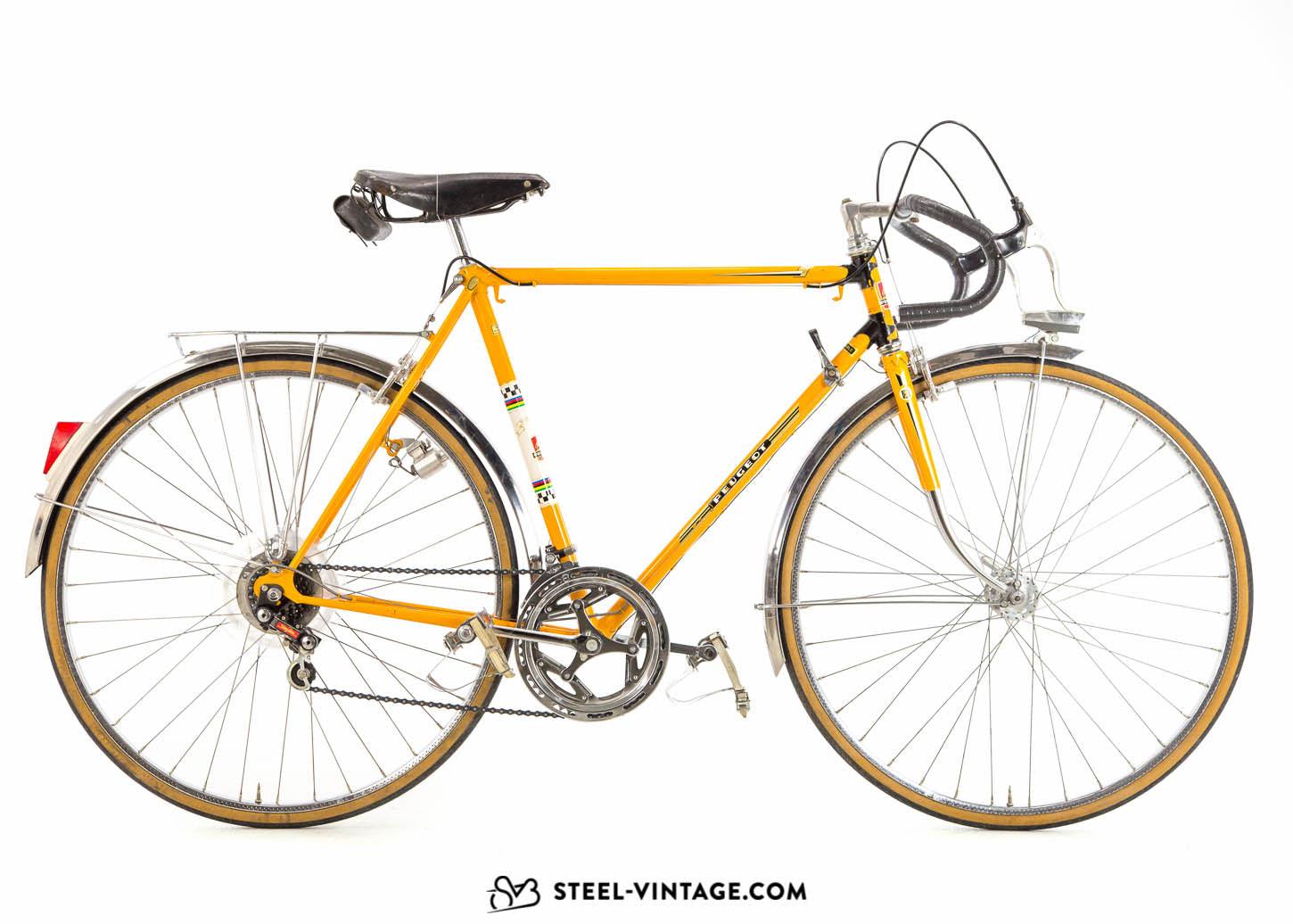 Velo orders peugeot ancien orange