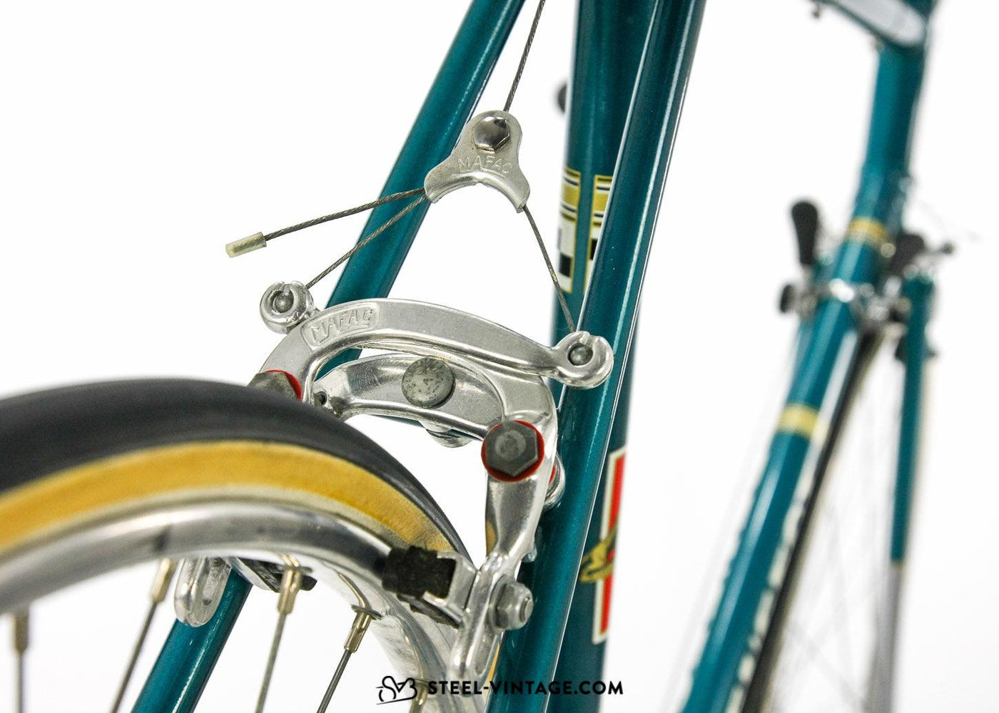 Peugeot PA10/LE Classic Road Bicycle 1977 - Steel Vintage Bikes