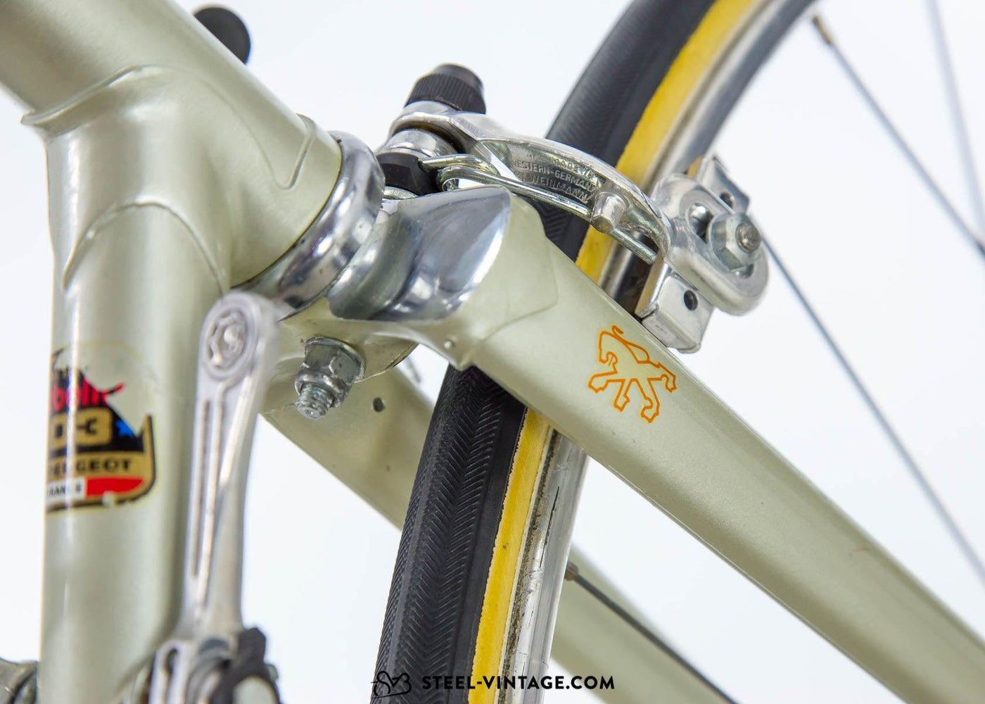 Peugeot PBN10S Classic Road Bike 1980s - Steel Vintage Bikes