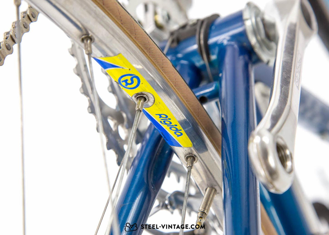 Peugeot Performance 300 Classic Road Bike 1990s - Steel Vintage Bikes